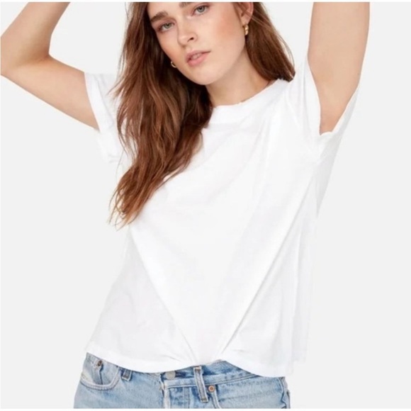 MATE the Label Tops - Mate the Label Organic Cotton Raw Neck Boxy Tee. White. Size Medium